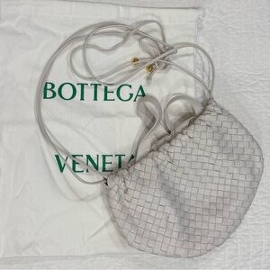 Bottega Veneta White Crossbody Bag with Intrecciato Design